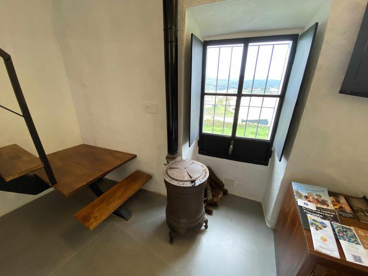 La Martela De Fuentes Casa De Diseno Rural Villa Fuentes De Leon Bagian luar foto
