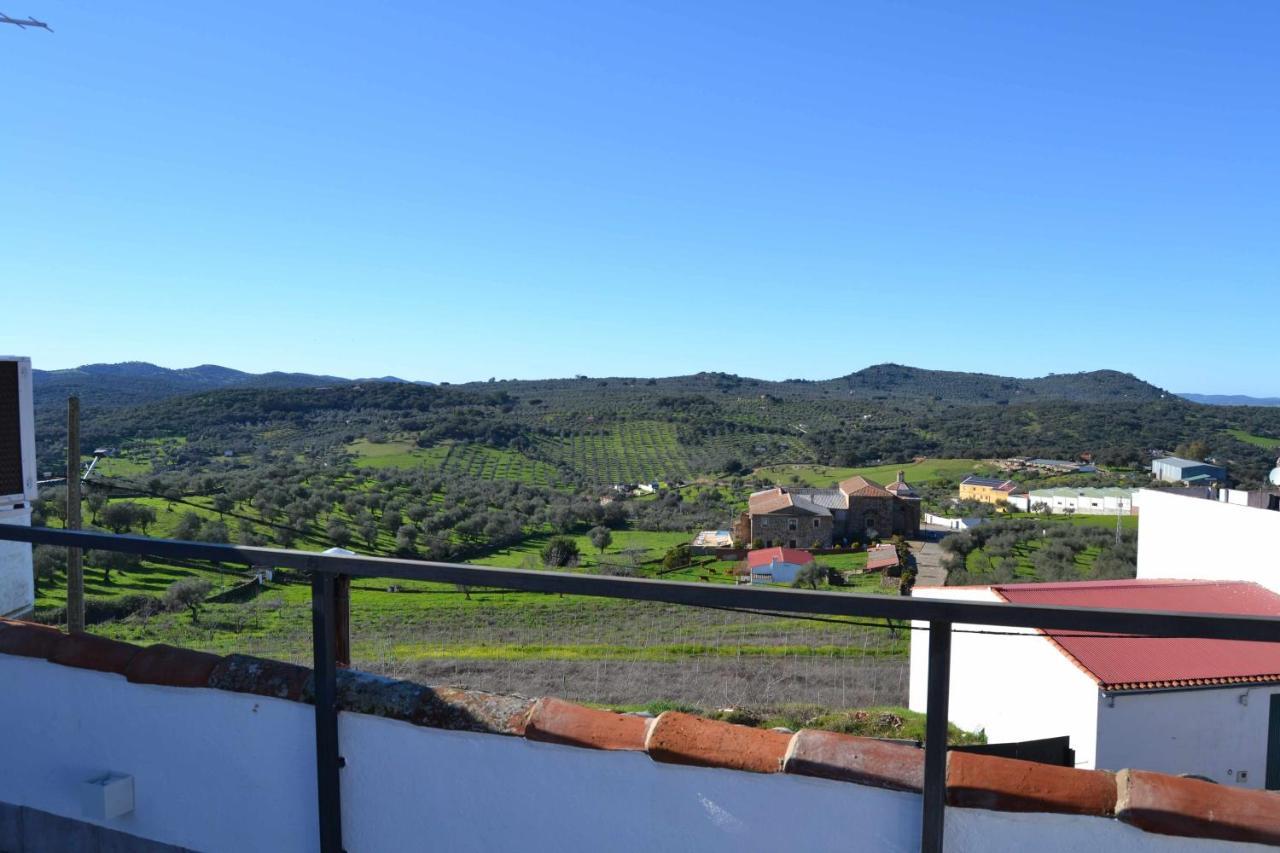 La Martela De Fuentes Casa De Diseno Rural Villa Fuentes De Leon Bagian luar foto